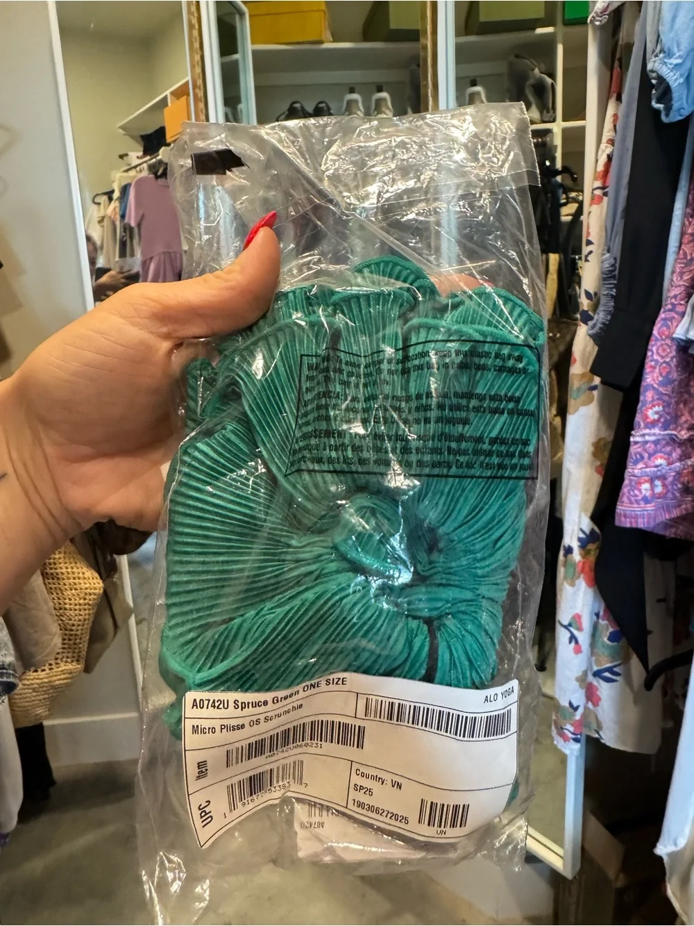 ALO Yoga ruffled fabric